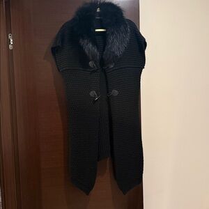 Rino & Pelle Elegant Black Women's Sweater Vest with Fox Fur Collar Size M